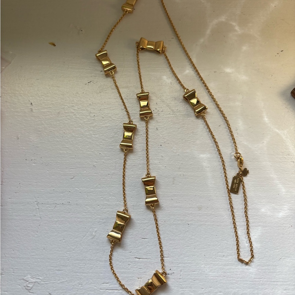 Elegant Gold Necklace